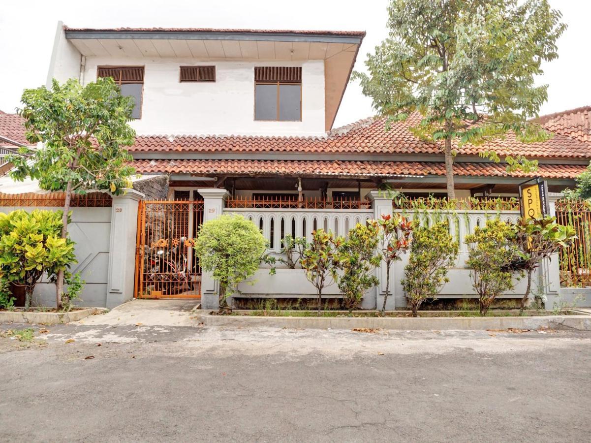 Blimbing  Oyo Life 90539 Taman Borobudur Guest House Syariah מראה חיצוני תמונה